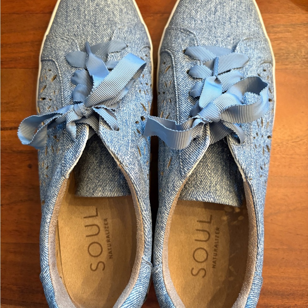 SOUL Naturalizer Light Blue Denim Sneakers